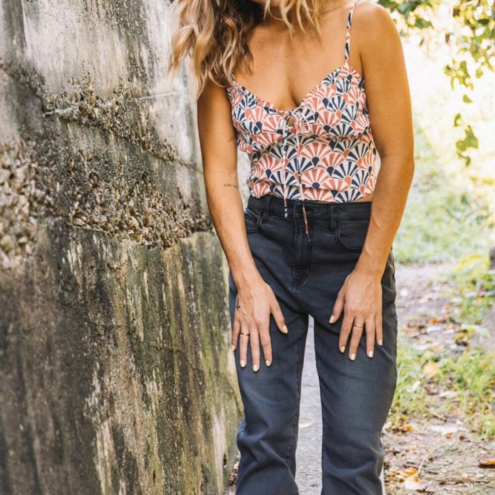 Volcom Shellz Bellz Cami Tank Multi color size L